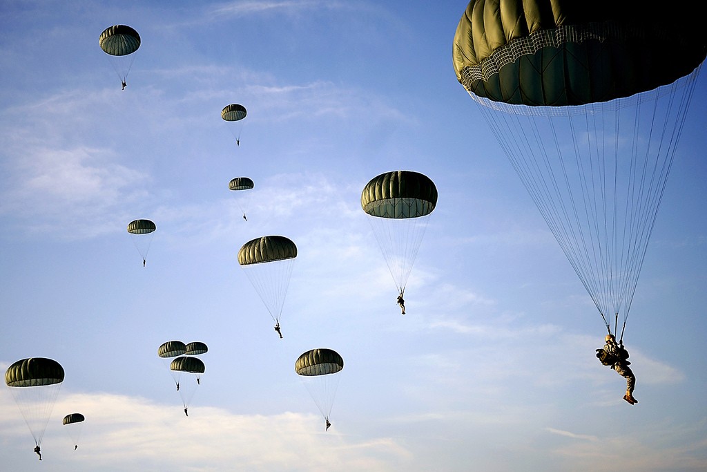 Army Airborne Pictures Sgt. Jeremy Lock) VIEW ORIGINAL
