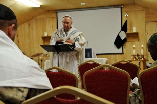 avi weiss conducting prayer in afghanistan