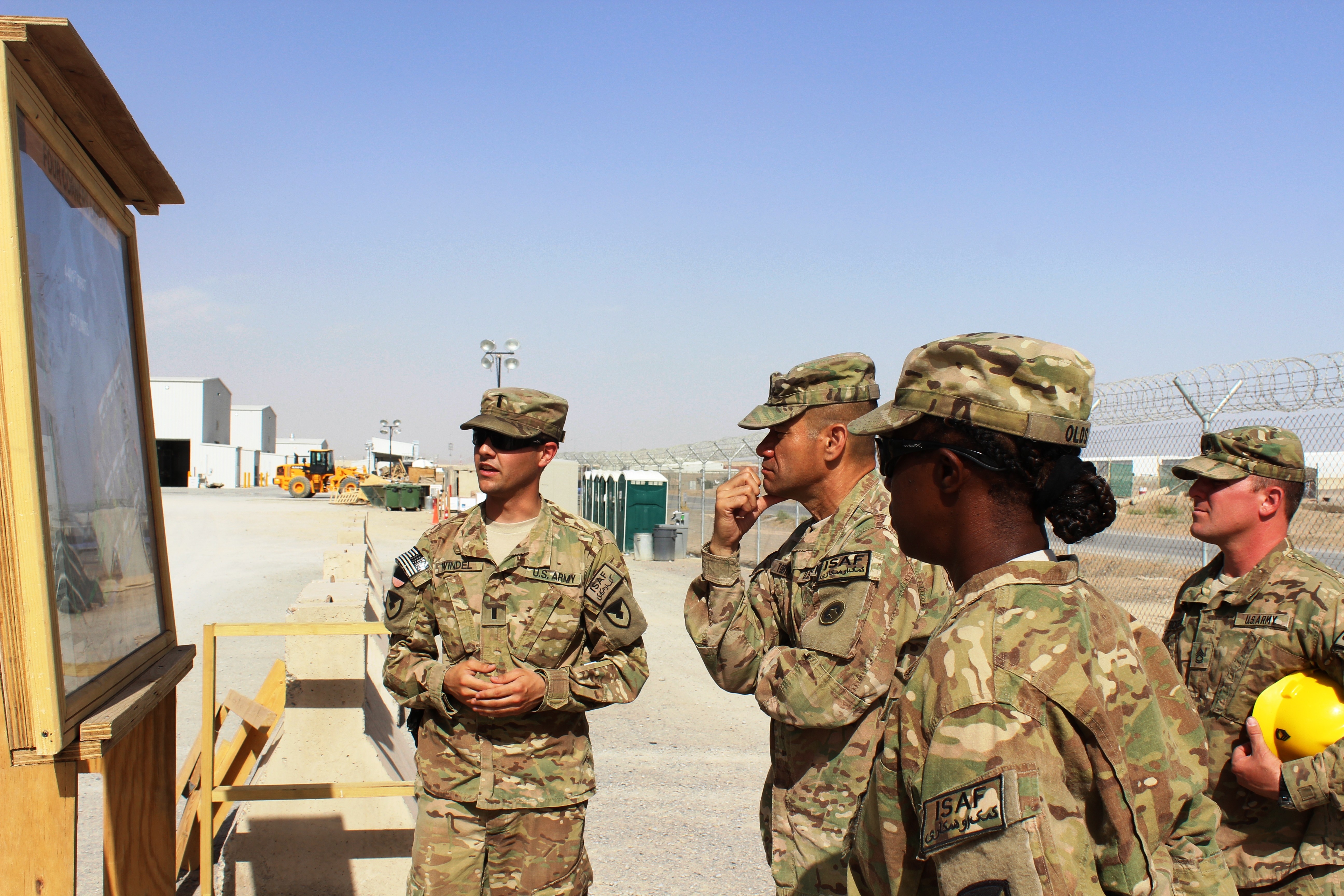 1st TSC CSM discusses leadership with KAF RPAT enlisted Soldiers