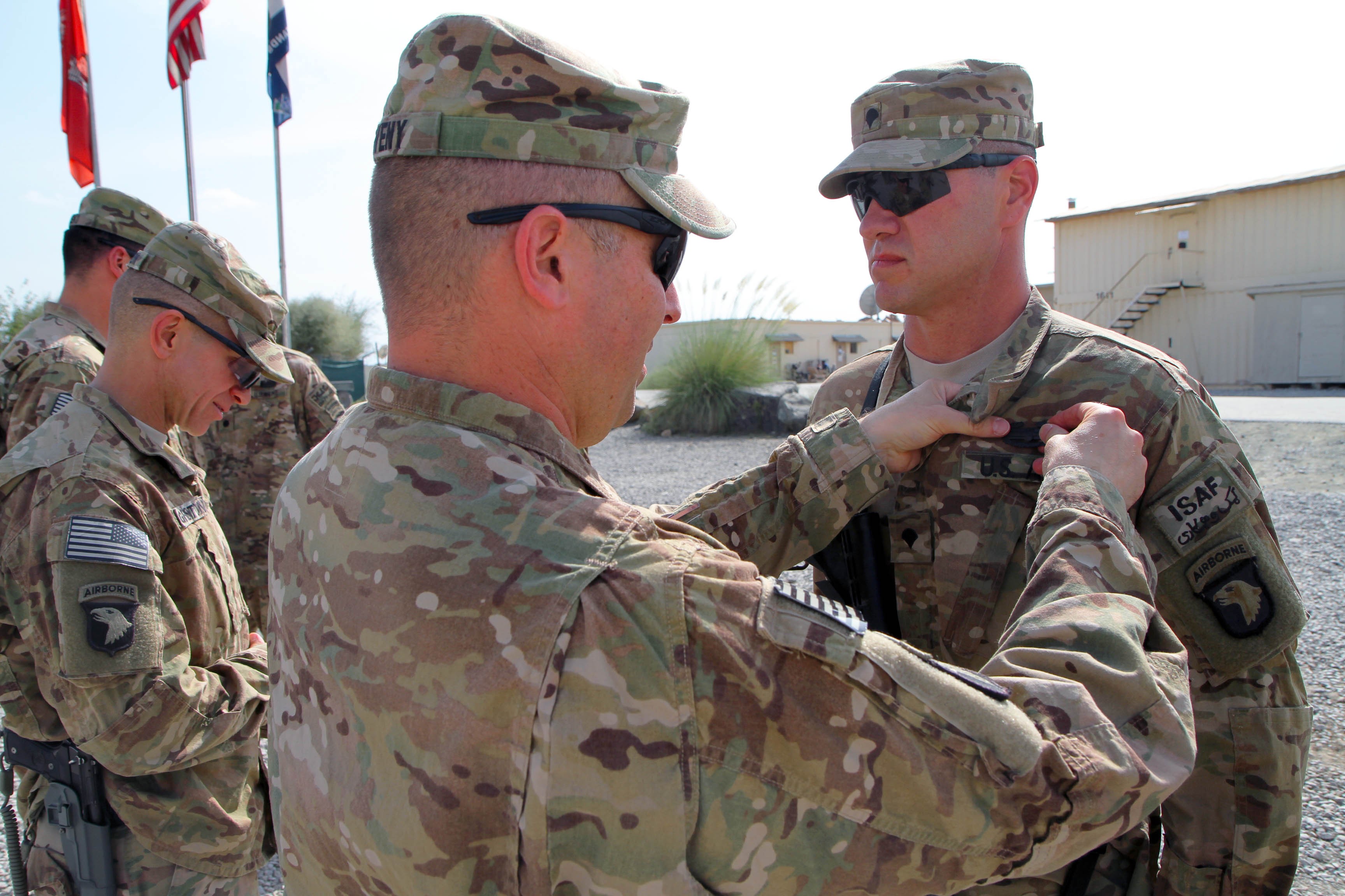 Currahee special troops receive awards | Article | The United States Army