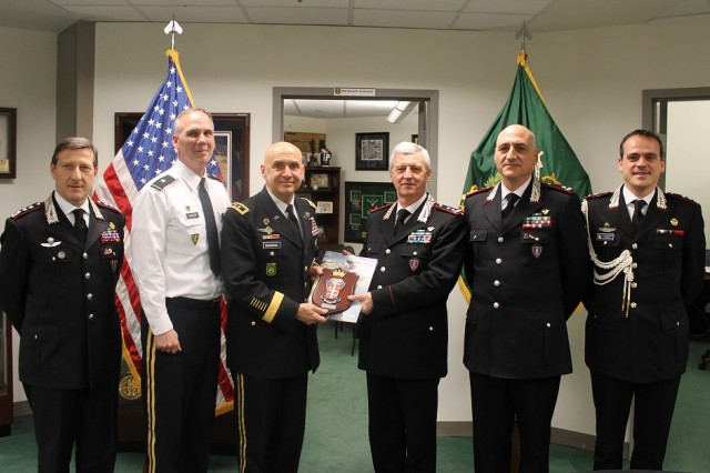 American and Italian Military Police Force Leaders meet