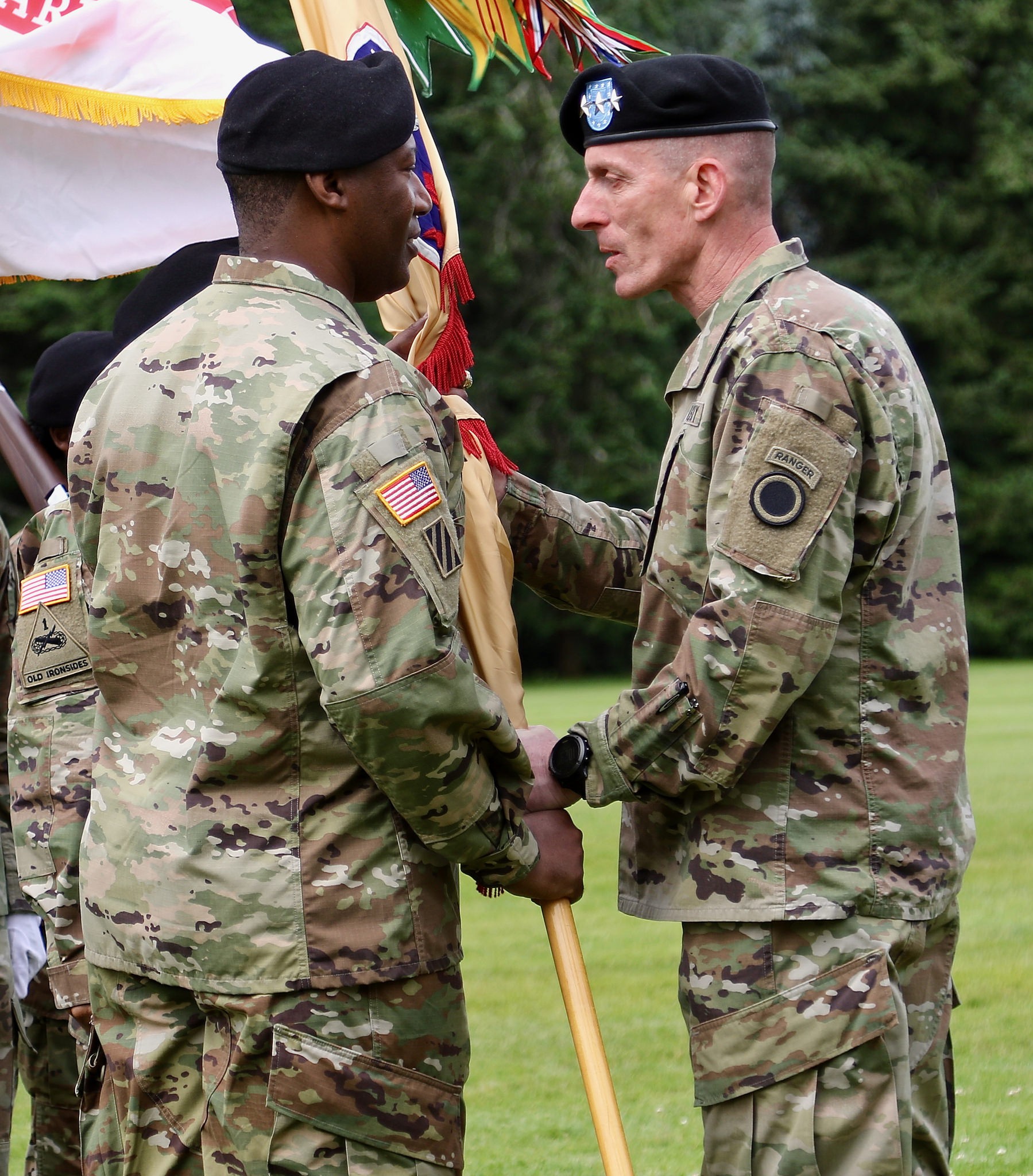 Moore assumes command of 593rd ESC Article The United States Army