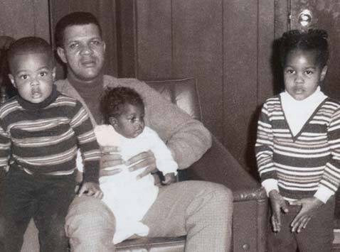 Paris Davis poses for a photo with his three children, 1968. (Photo courtesy of the Davis Family)