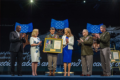 Secretary of the Army Christine Wormuth presents a photo and citation to Medal of Honor recipient
Army Sgt. Maj. Thomas P. Payne, in a ceremony in which Birdwell and five others were inducted into the
Pentagon Hall of Heroes, at Joint Base Myer-Henderson Hall, Va., July 6, 2022. (U.S. Army photo by Sgt.
Henry Villarama)