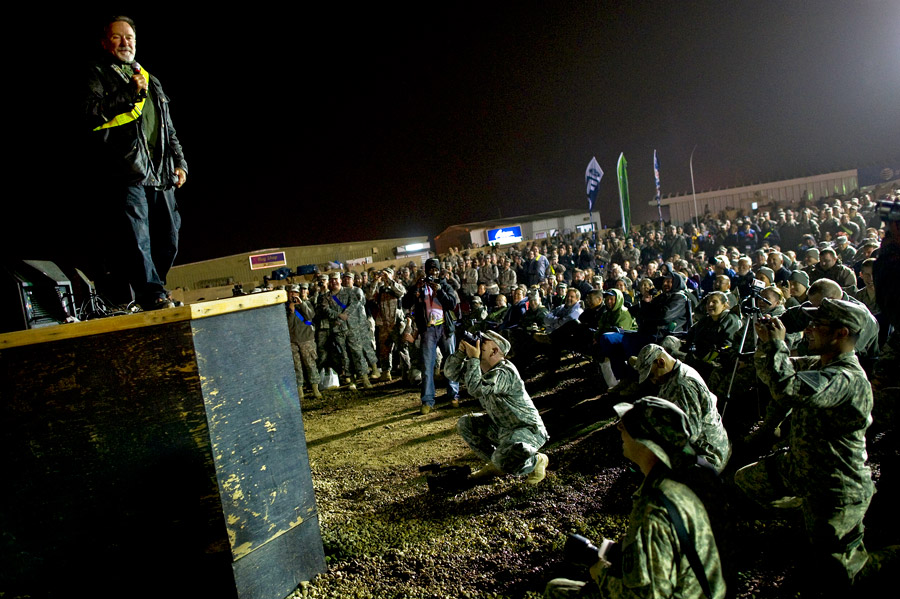 Robin Williams performs at USO show at Camp Victory, Iraq